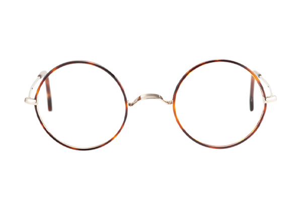 Produktfoto einer runden Brille in Schildpattoptik der Marke K&B